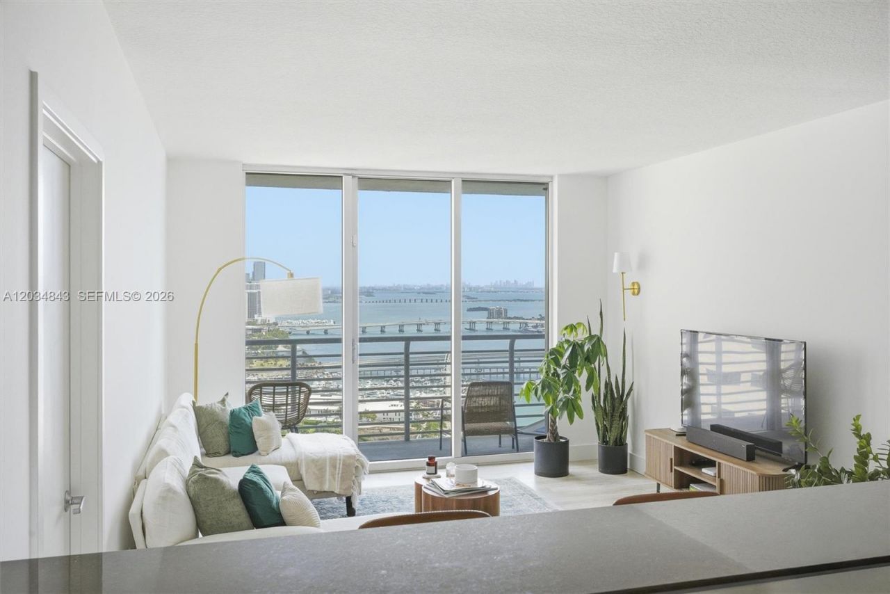 325 S Biscayne Blvd , Unit 4022, Miami, FL 33131 Photo