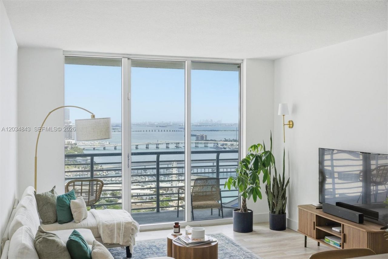 325 S Biscayne Blvd , Unit 4022, Miami, FL 33131 Photo
