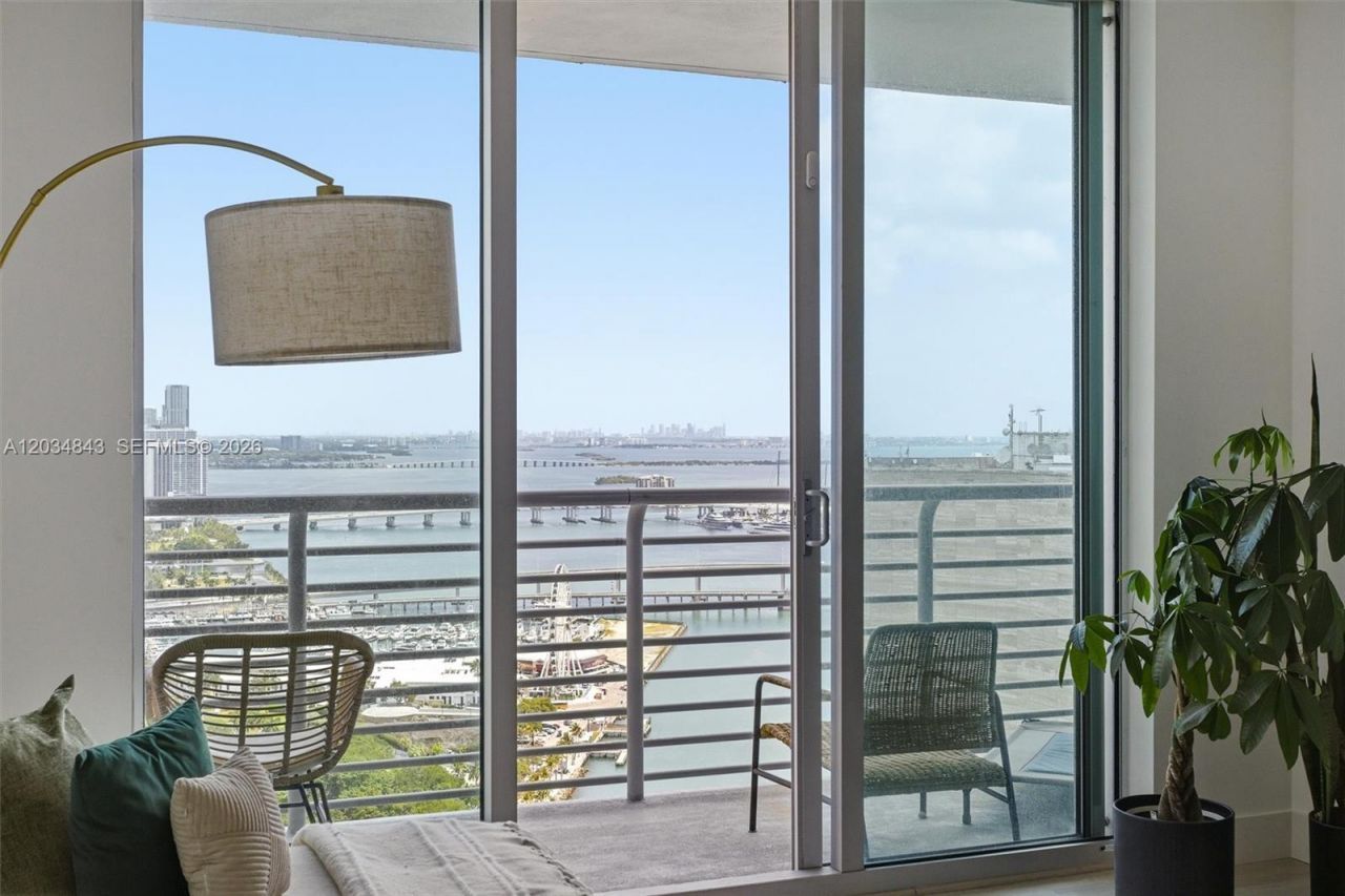 325 S Biscayne Blvd , Unit 4022, Miami, FL 33131 Photo
