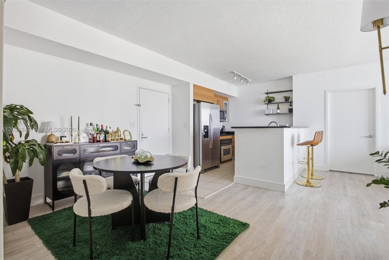 325 S Biscayne Blvd , Unit 4022, Miami, FL 33131 Photo