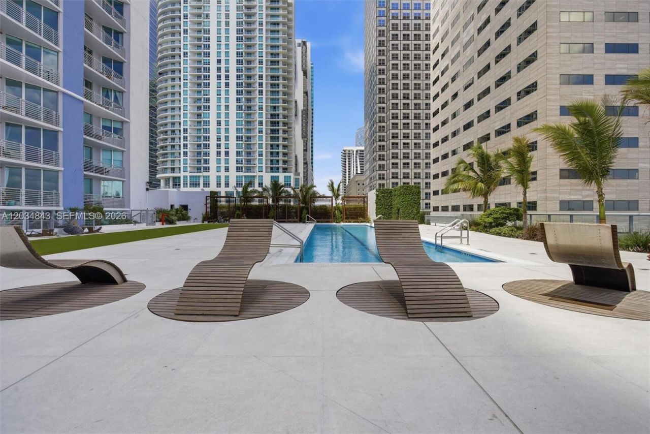 325 S Biscayne Blvd , Unit 4022, Miami, FL 33131 Photo