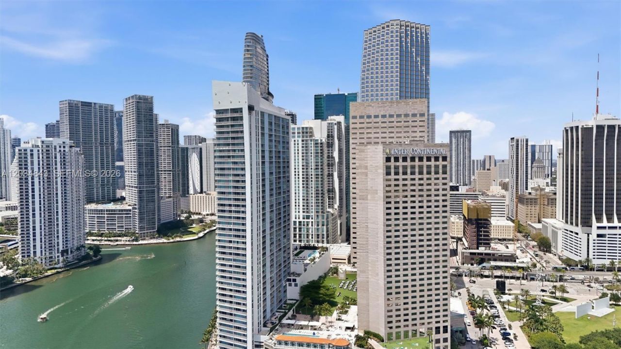 325 S Biscayne Blvd , Unit 4022, Miami, FL 33131 Photo
