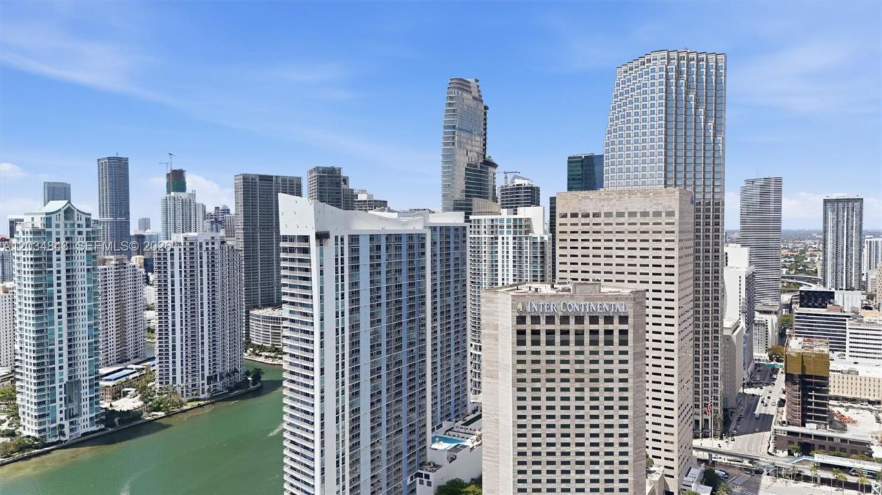 325 S Biscayne Blvd , Unit 4022, Miami, FL 33131 Photo