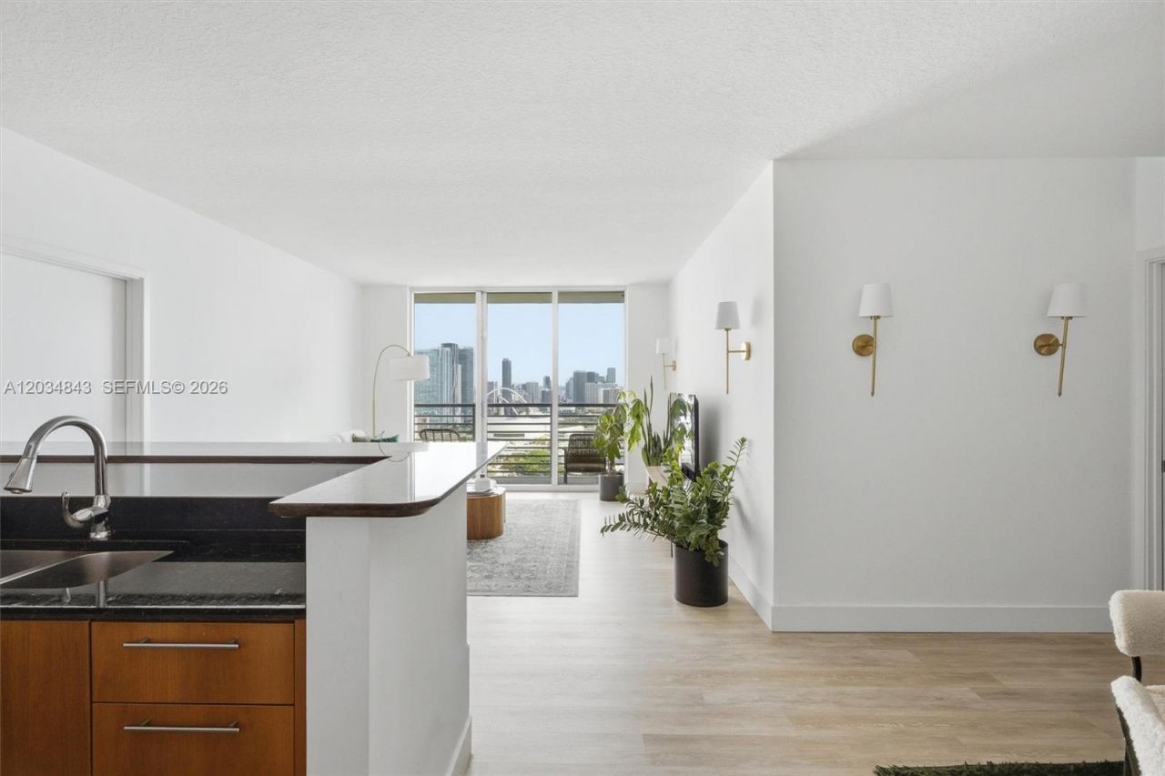 325 S Biscayne Blvd , Unit 4022, Miami, FL 33131 Photo