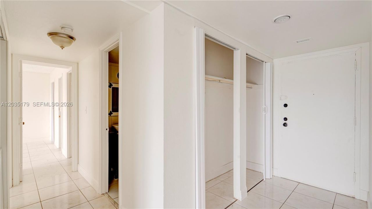 482 NW 165th St Rd , Unit A-605, Miami, FL 33169 Photo