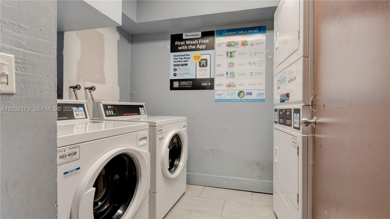 482 NW 165th St Rd , Unit A-605, Miami, FL 33169 Photo