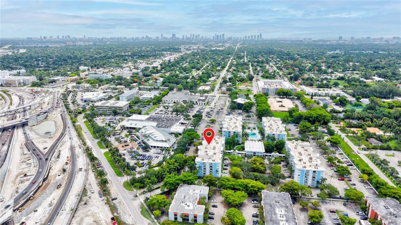 482 NW 165th St Rd , Unit A-605, Miami, FL 33169 Photo