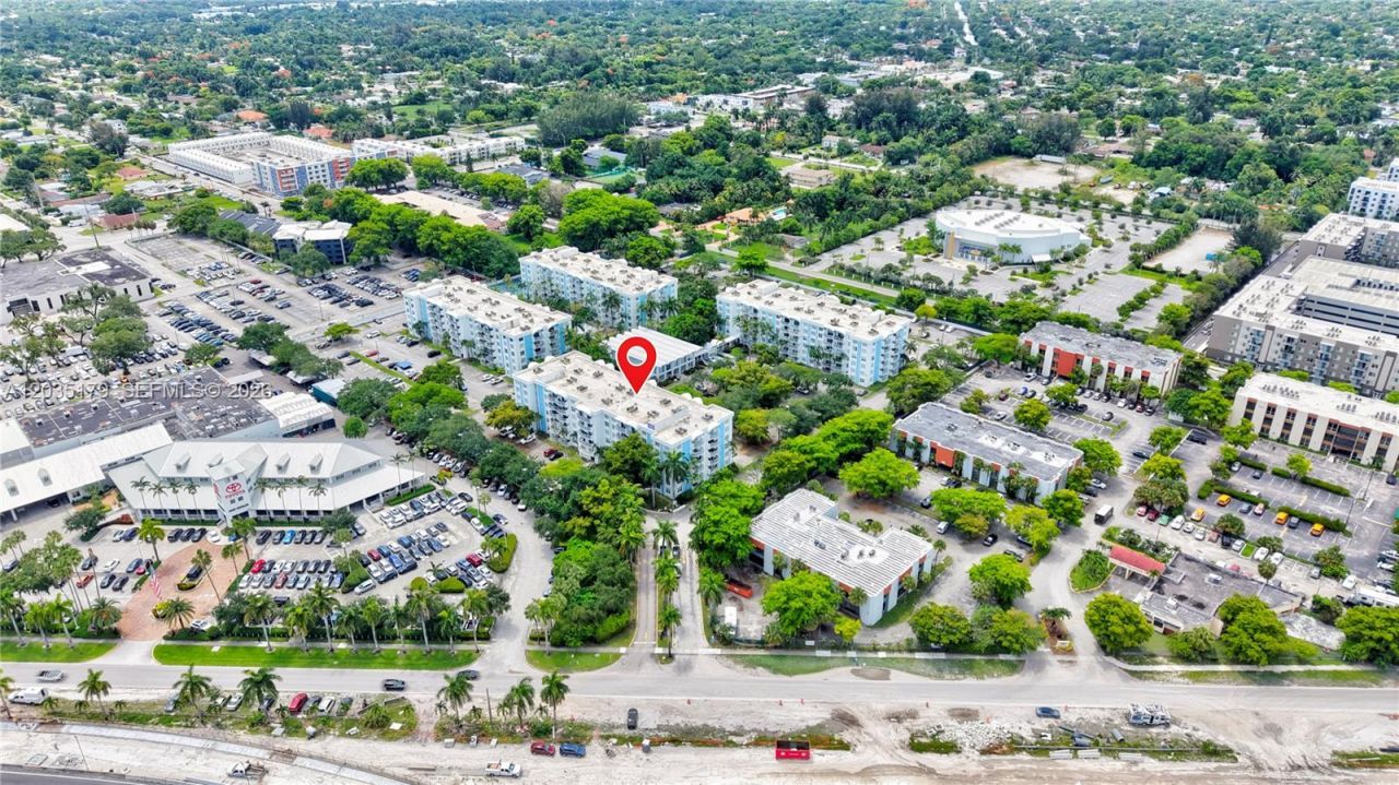 482 NW 165th St Rd , Unit A-605, Miami, FL 33169 Photo