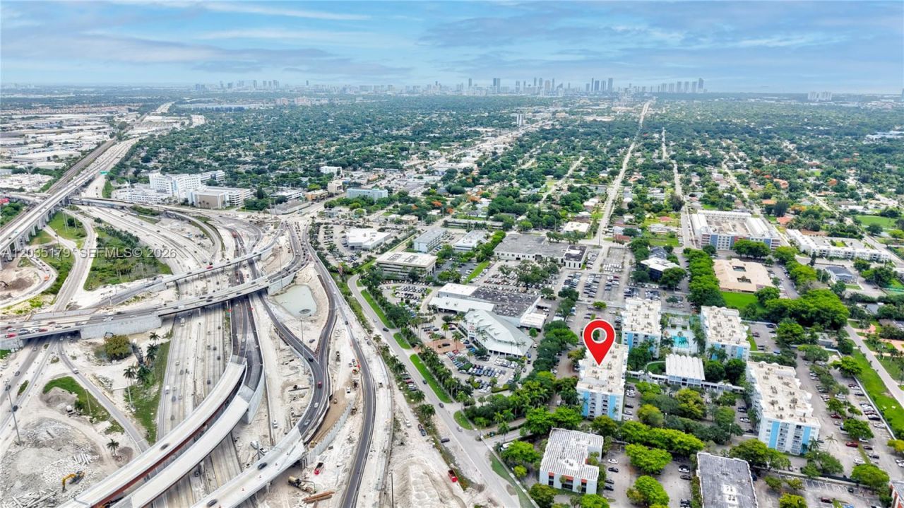 482 NW 165th St Rd , Unit A-605, Miami, FL 33169 Photo