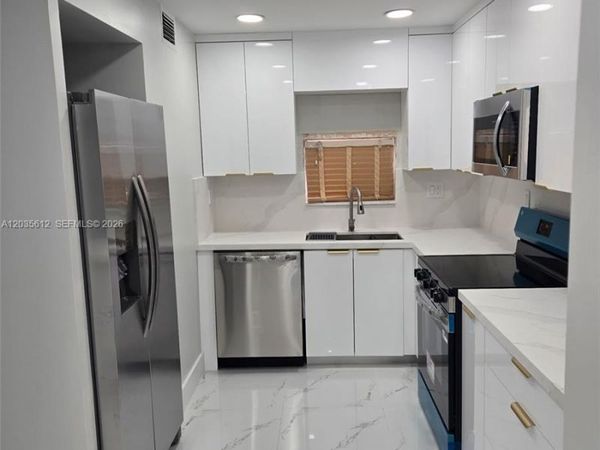 700 S Hollybrook Dr , Unit 207, Pembroke Pines, FL 33025