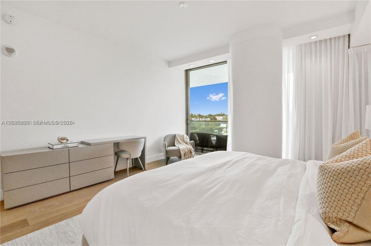 10203 Collins Ave, Unit 305, Bal Harbour, FL 33154 Photo