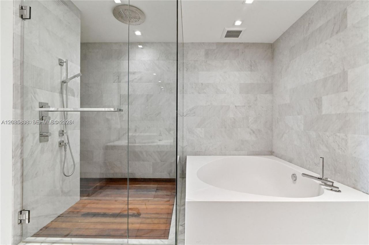 10203 Collins Ave, Unit 305, Bal Harbour, FL 33154 Photo
