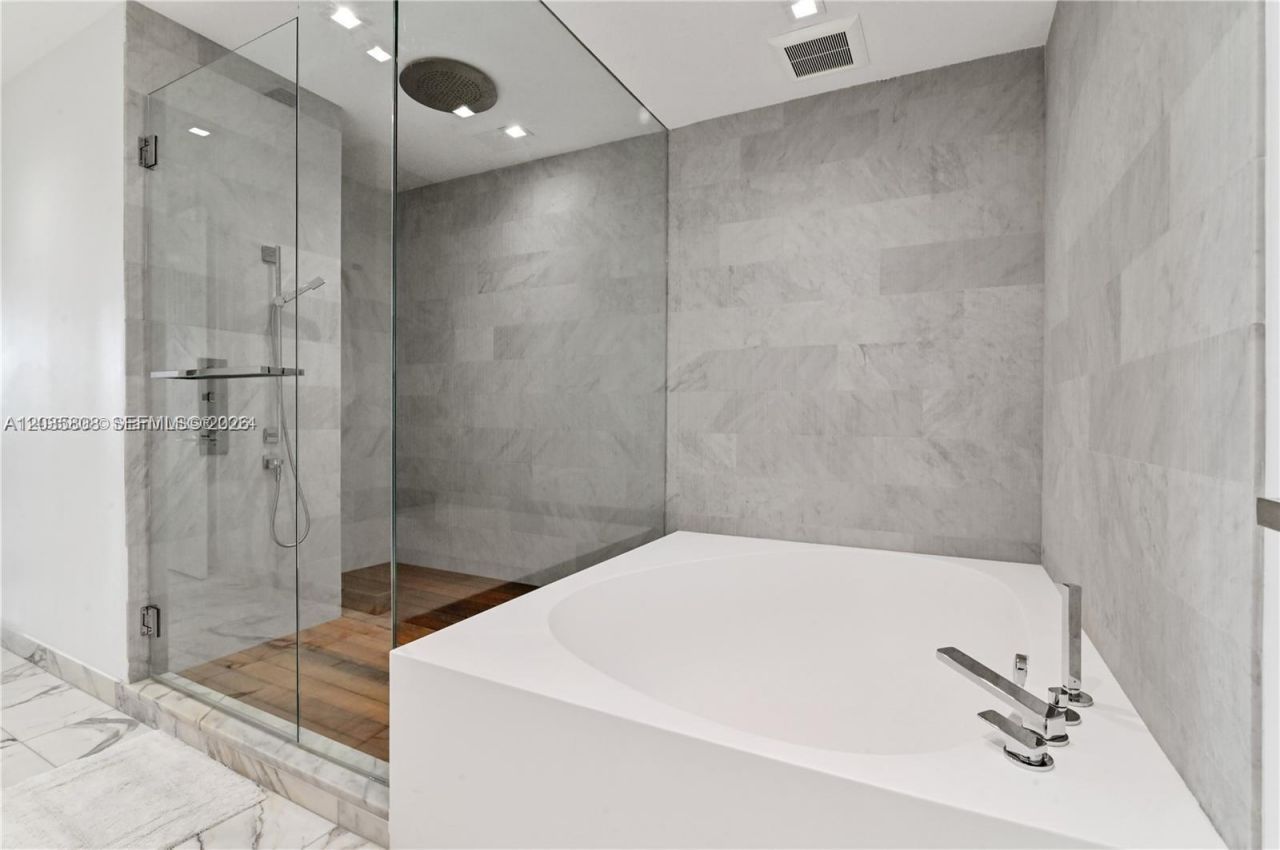 10203 Collins Ave, Unit 305, Bal Harbour, FL 33154 Photo