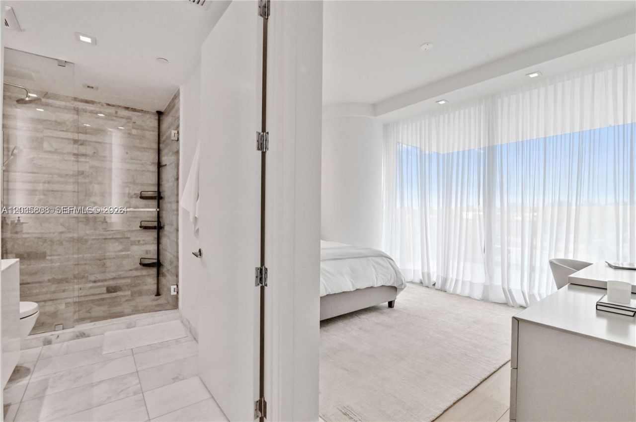 10203 Collins Ave, Unit 305, Bal Harbour, FL 33154 Photo