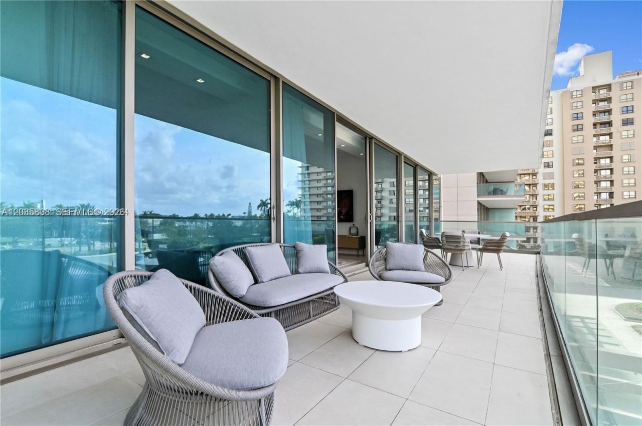 10203 Collins Ave, Unit 305, Bal Harbour, FL 33154 Photo