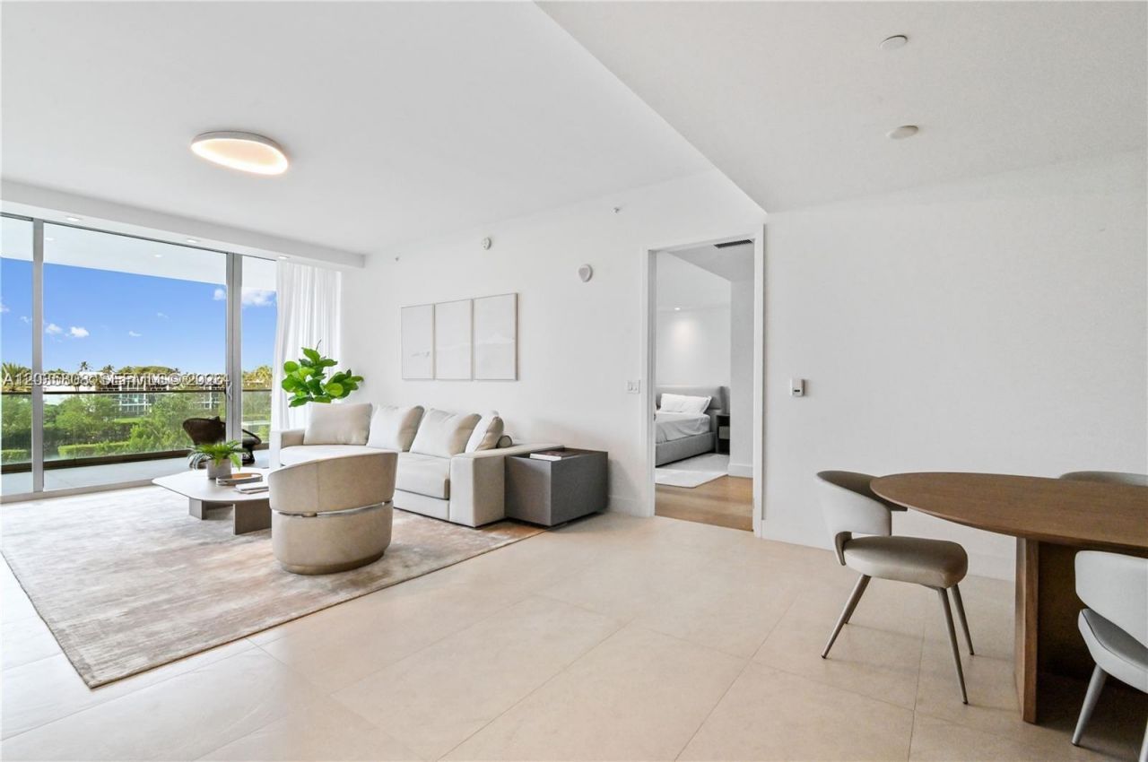 10203 Collins Ave, Unit 305, Bal Harbour, FL 33154 Photo