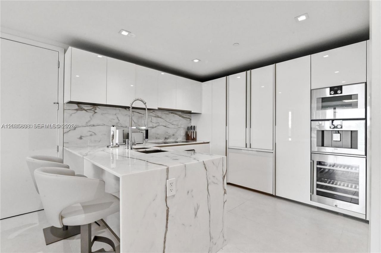 10203 Collins Ave, Unit 305, Bal Harbour, FL 33154 Photo