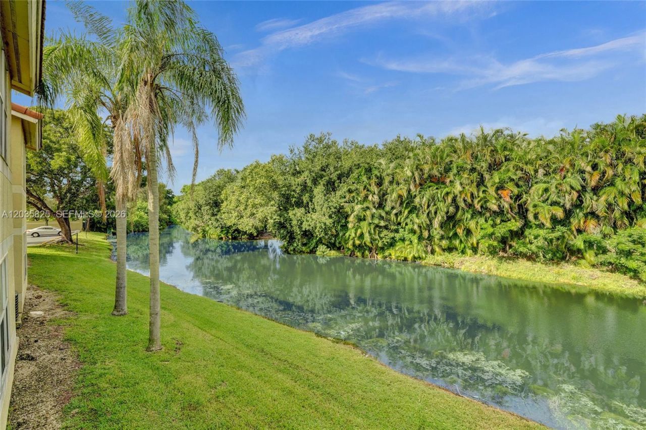 663 Vista Isles Dr, Unit 1711, Sunrise, FL 33325 Photo