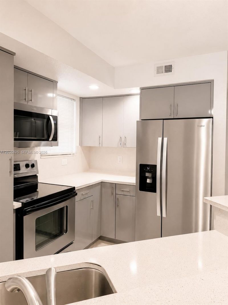663 Vista Isles Dr, Unit 1711, Sunrise, FL 33325 Photo