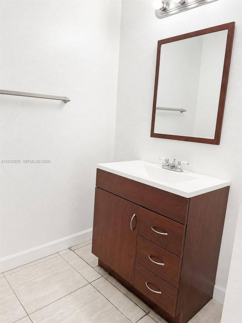 663 Vista Isles Dr, Unit 1711, Sunrise, FL 33325 Photo