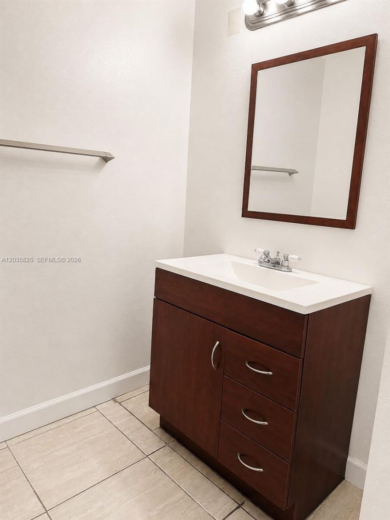 663 Vista Isles Dr, Unit 1711, Sunrise, FL 33325 Photo