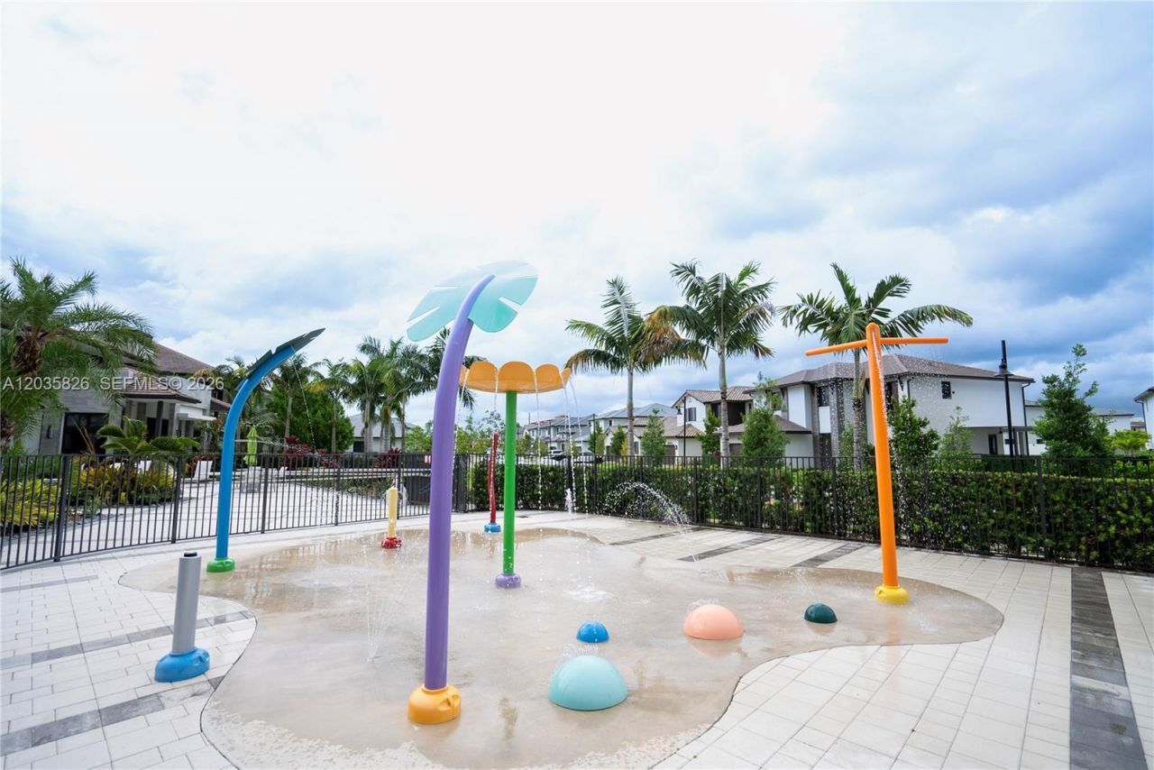 4740 NW 84th Ct , Unit 32, Doral, FL 33166 Photo