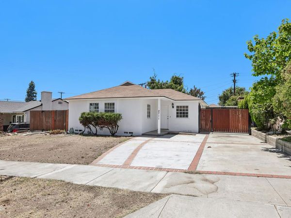 2711 N Lincoln Street, Burbank, CA 91504