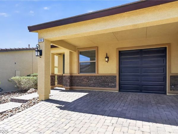 2707 ChinaBerry Hill Street , Laughlin, NV 89029