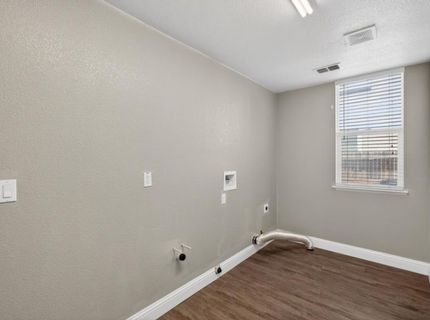 9818 Black Swan Dr, Elk Grove, CA 95624 Photo