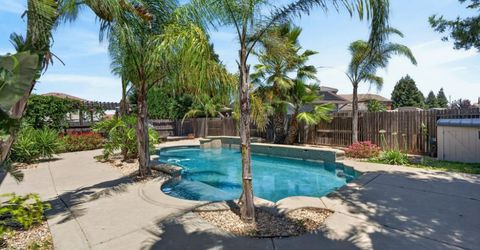 9818 Black Swan Dr, Elk Grove, CA 95624 Photo