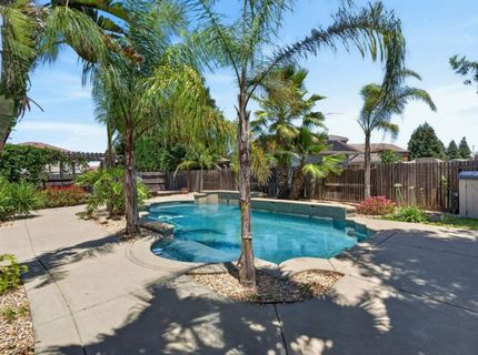 9818 Black Swan Dr, Elk Grove, CA 95624 Photo