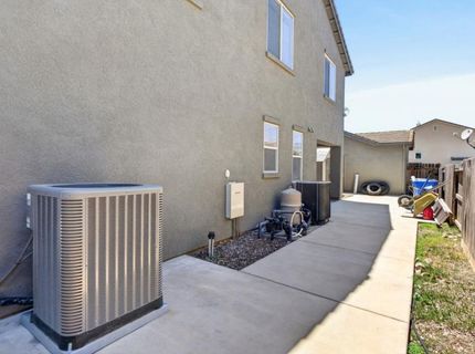 9818 Black Swan Dr, Elk Grove, CA 95624 Photo