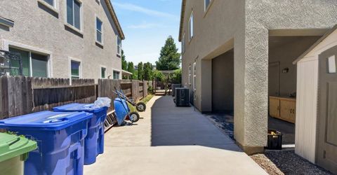 9818 Black Swan Dr, Elk Grove, CA 95624 Photo