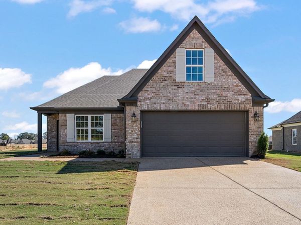 13816 Jack Thomas Boulevard, Olive Branch, MS 38654