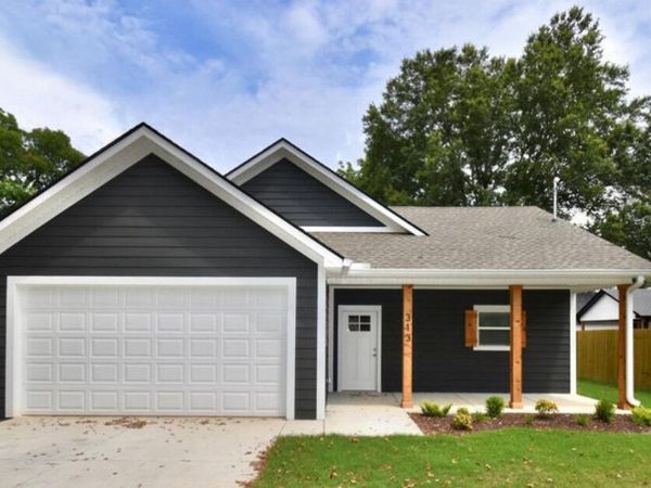 313 W Forest Avenue , Jackson, TN 38301