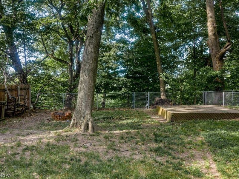 3720 Revere Court, Cleveland, OH 44109 Photo 3