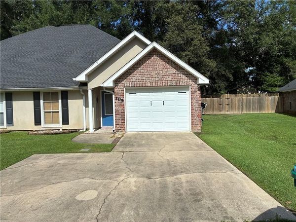 105 SOUTH GATE Drive , Ponchatoula, LA 70454