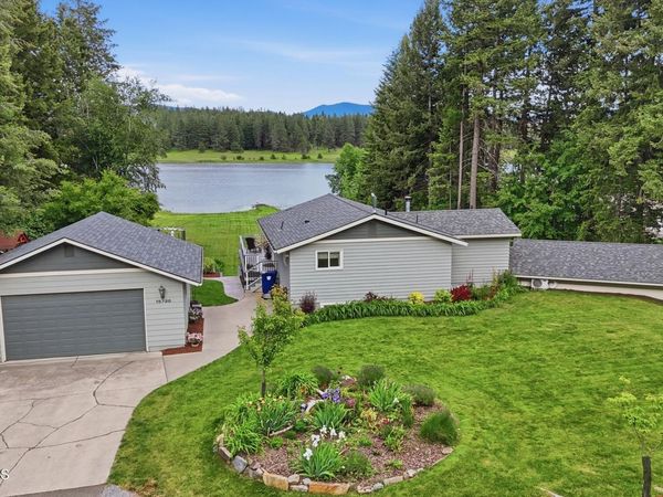 15720 N Ridgeway Ln, Hayden, ID 83835