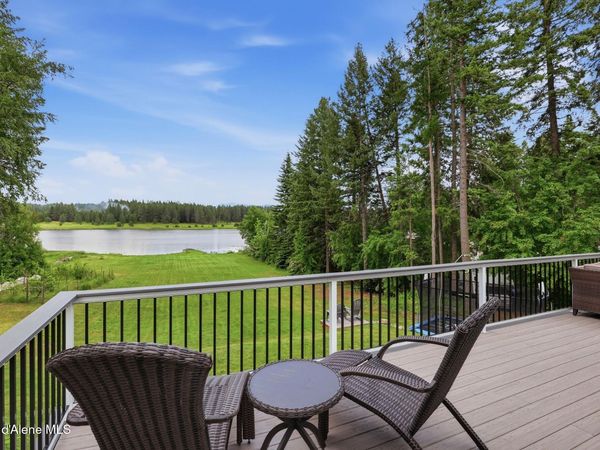 15720 N Ridgeway Ln, Hayden, ID 83835