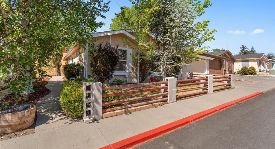 7621 Diamond Pointe Way, Reno, NV 89506 Photo