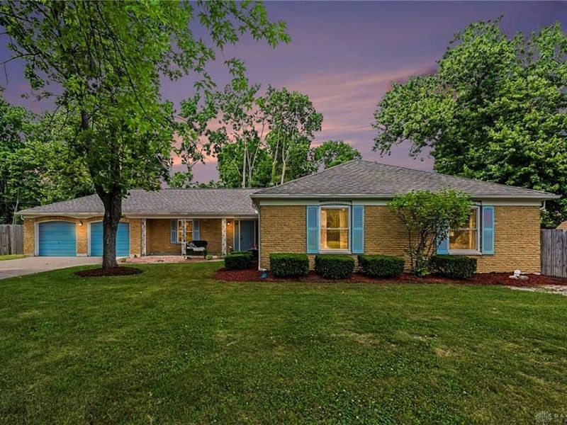 907 Debbie Court, Clayton, OH 45415 Photo 1
