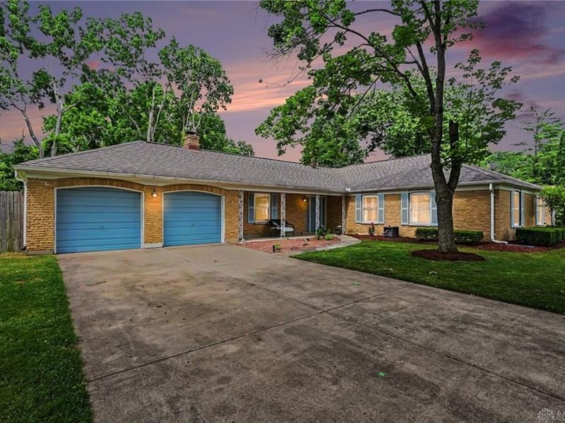 907 Debbie Court, Clayton, OH 45415 Photo 3