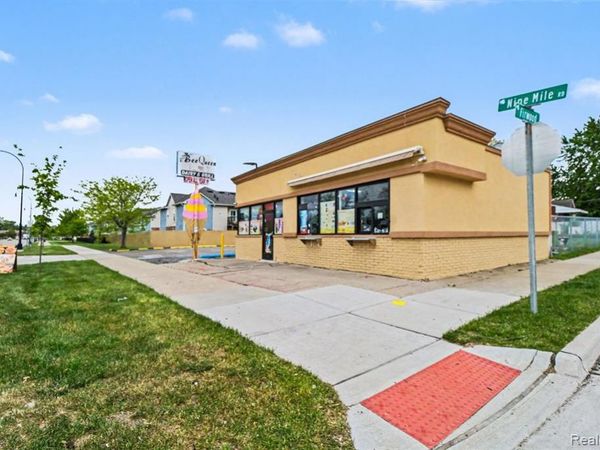 14700 East 9 Mile Road, Eastpointe, MI 48021
