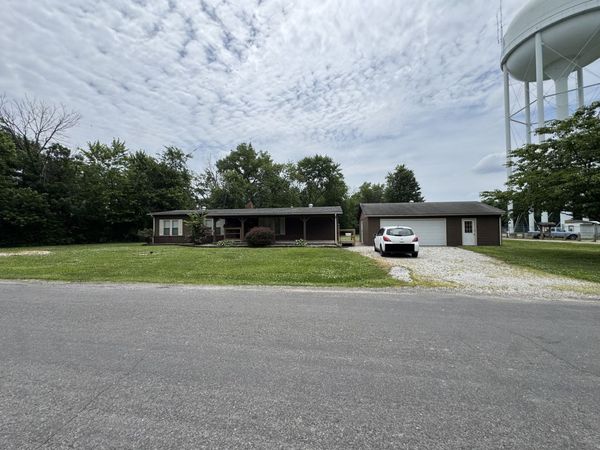 112 E 6th Street , Staunton, IL 62088