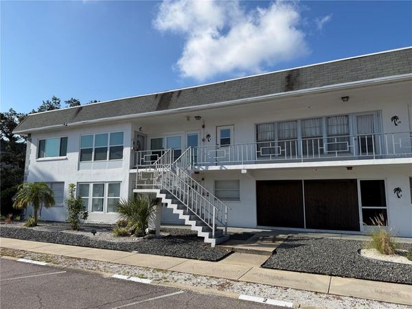 1221 DREW STREET , Unit D9, CLEARWATER, FL 33755