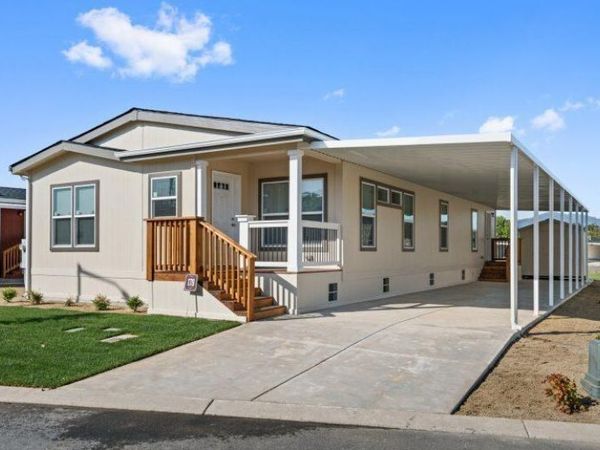 300 Luman Road, Unit 178, Phoenix, OR 97535