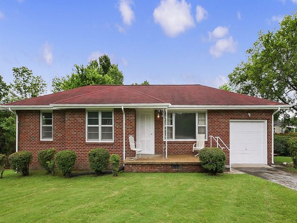 3776 Premium Drive, Chattanooga, TN 37415