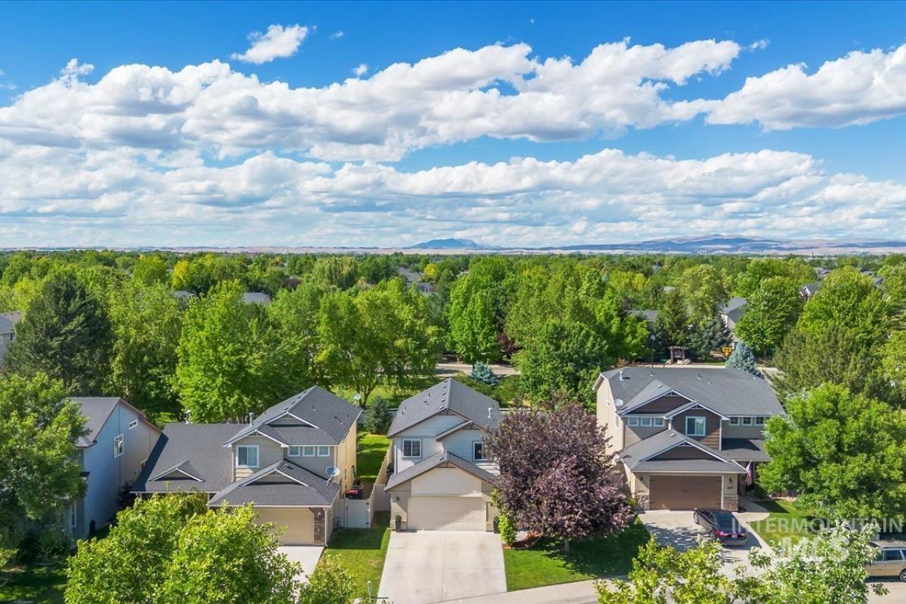 836 W Ashby Dr, Meridian, ID 83646 Main Photo