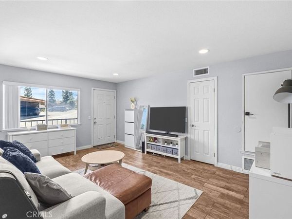 1554 Border, Unit B, Corona, CA 92882