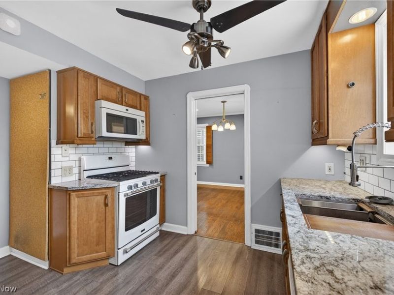 3525 Edison Road , Cleveland Heights, OH 44121 Photo 15